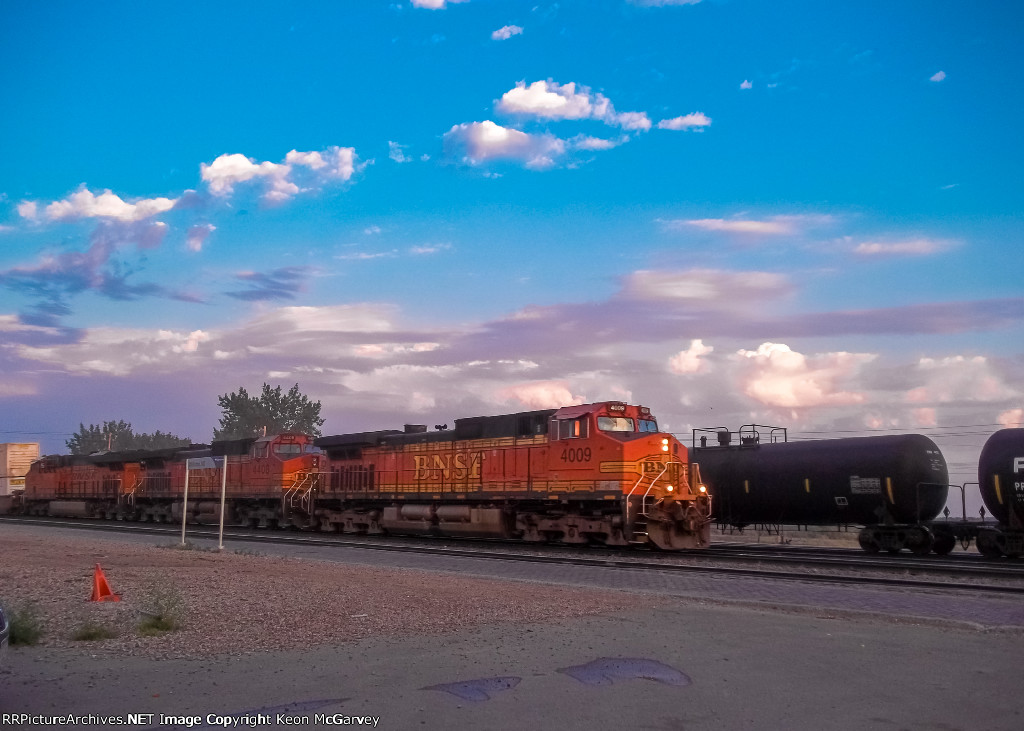 BNSF 4009 WEST